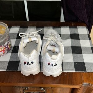 white fila sneakers